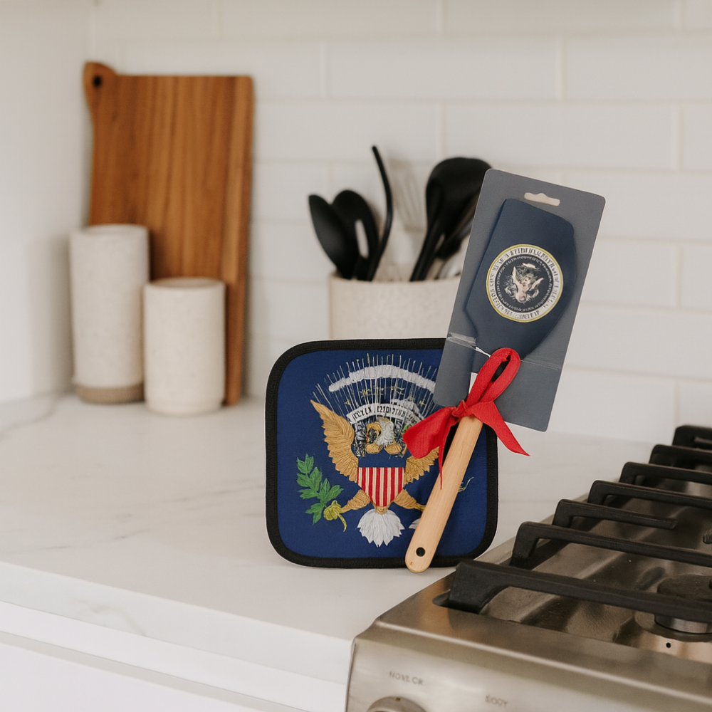 Great Seal Pot Holder &amp; Presidential Seal Spatula Set2